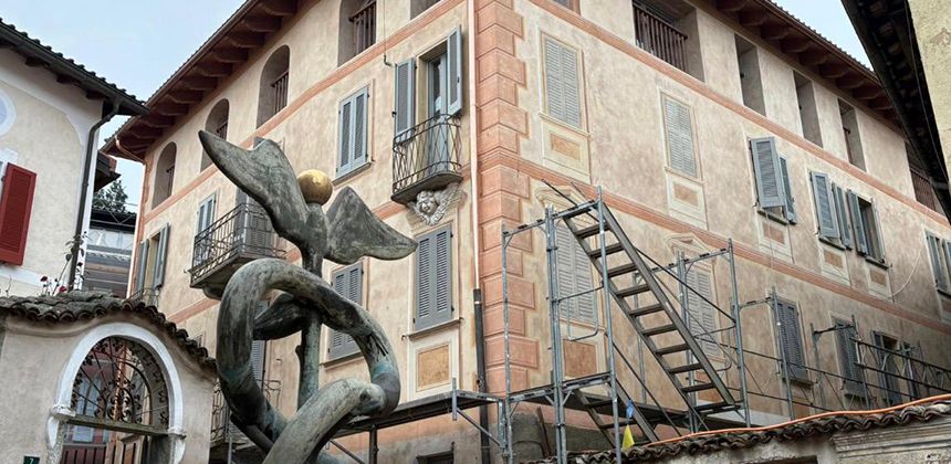 Casa bianca di fronte alla storica casa-studio Aprile, punto d’incontro di artisti, scrittori e registi negli anni ’70.