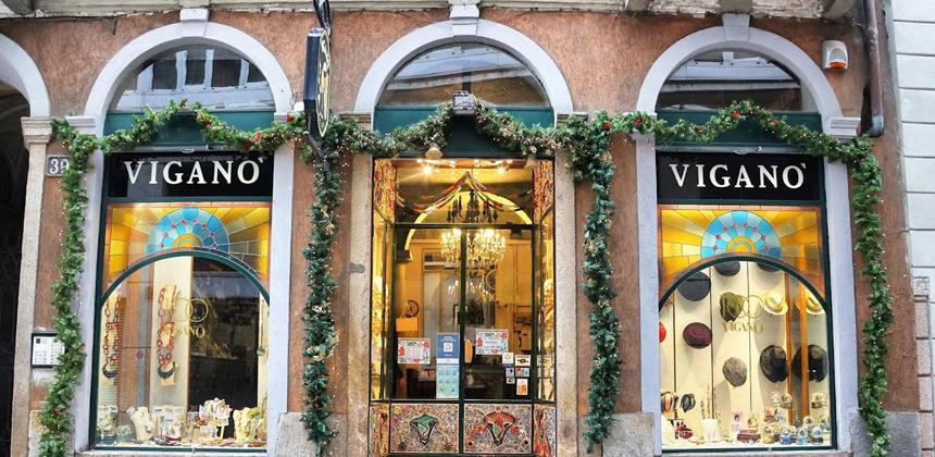 Il negozio storico Viganò, l'ingresso.